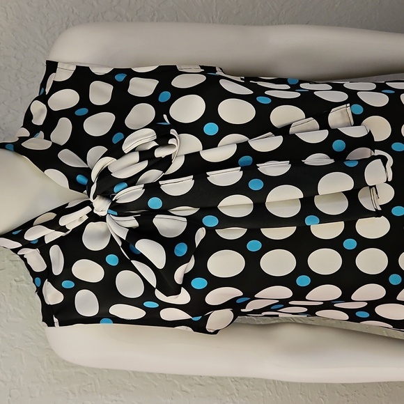 NINE WEST Polka Dot Mod Sleeveless Bowtie Keyhole Satin Top XL - Picture 4 of 10